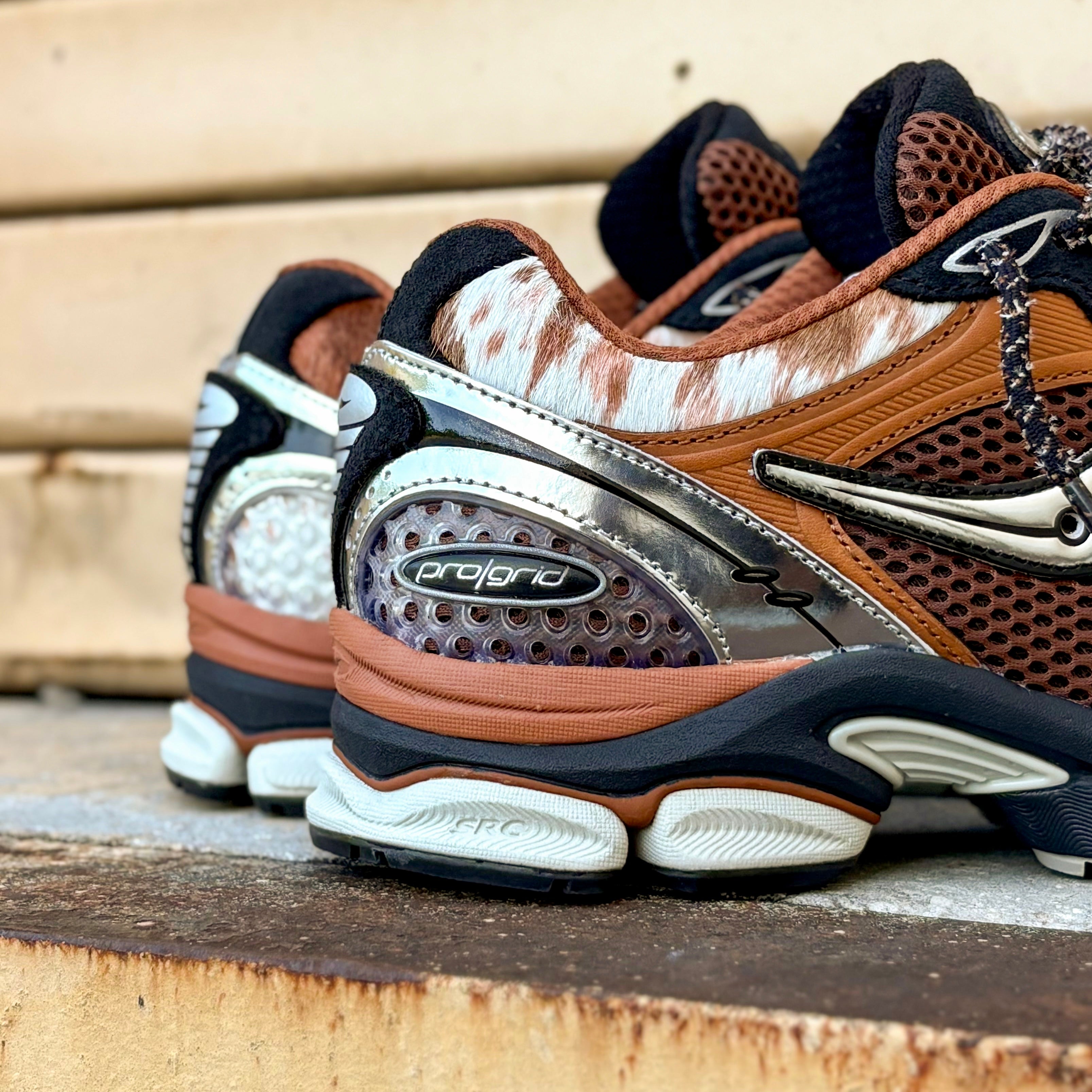 Mens Saucony ProGrid Triumph 4 (Space Cowboy)