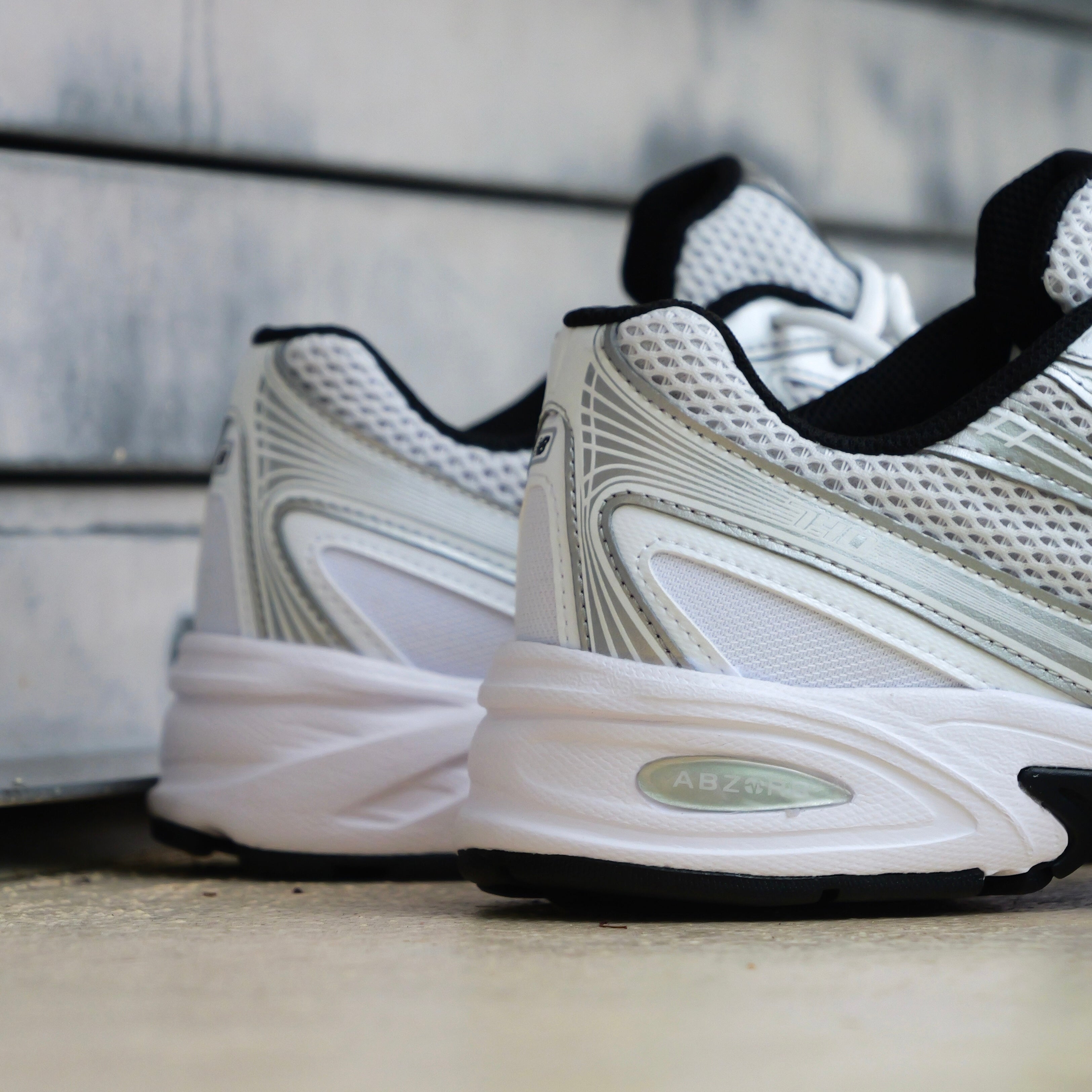 Mens New Balance 740 (White/Silver Metallic/Black) - U740NW2 - New Balance