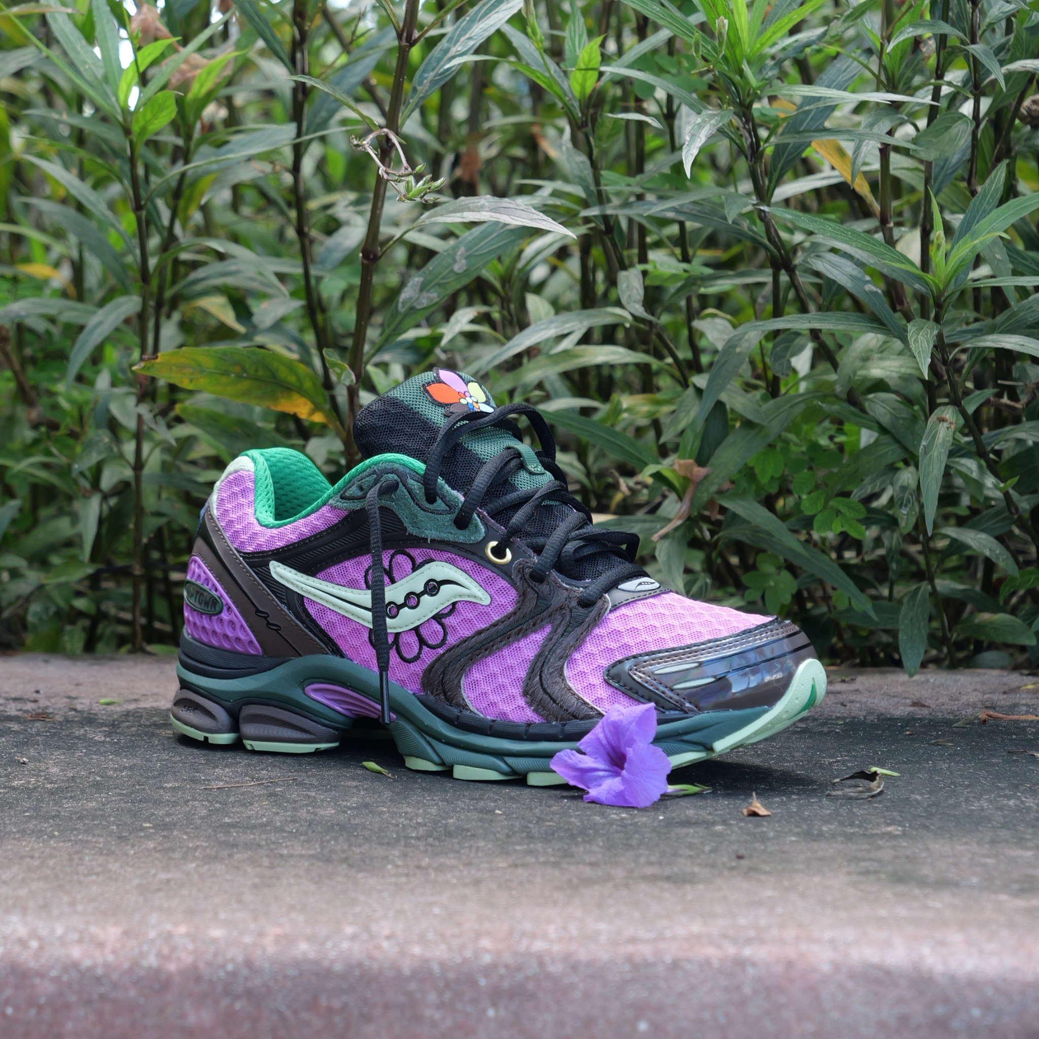 SAUCONY X JAE TIPS Progrid Triumph 4 Perilla (Violet/Earth) - VIP Saucony