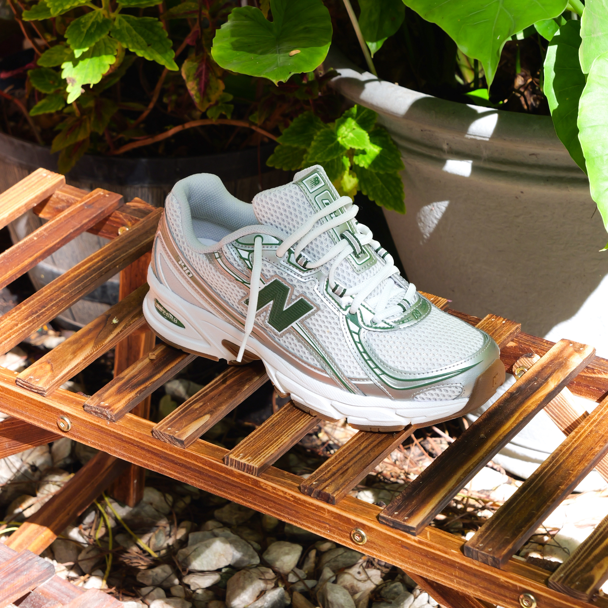 Mens New Balance 740SF2 (Metallic Silver/Green) - New Balance