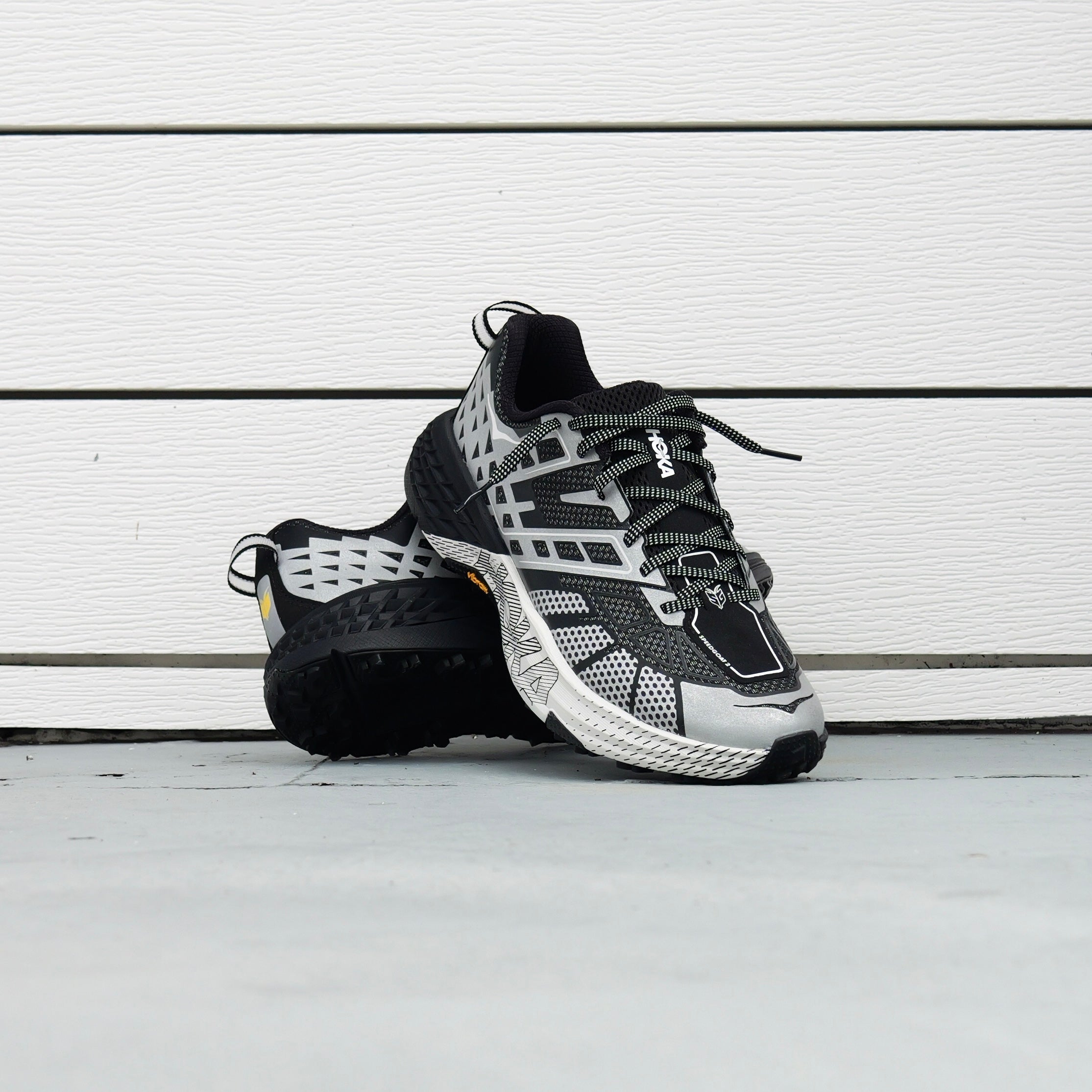 Hoka SpeedGoat 2 TS BKSTR (Black / Stardust)