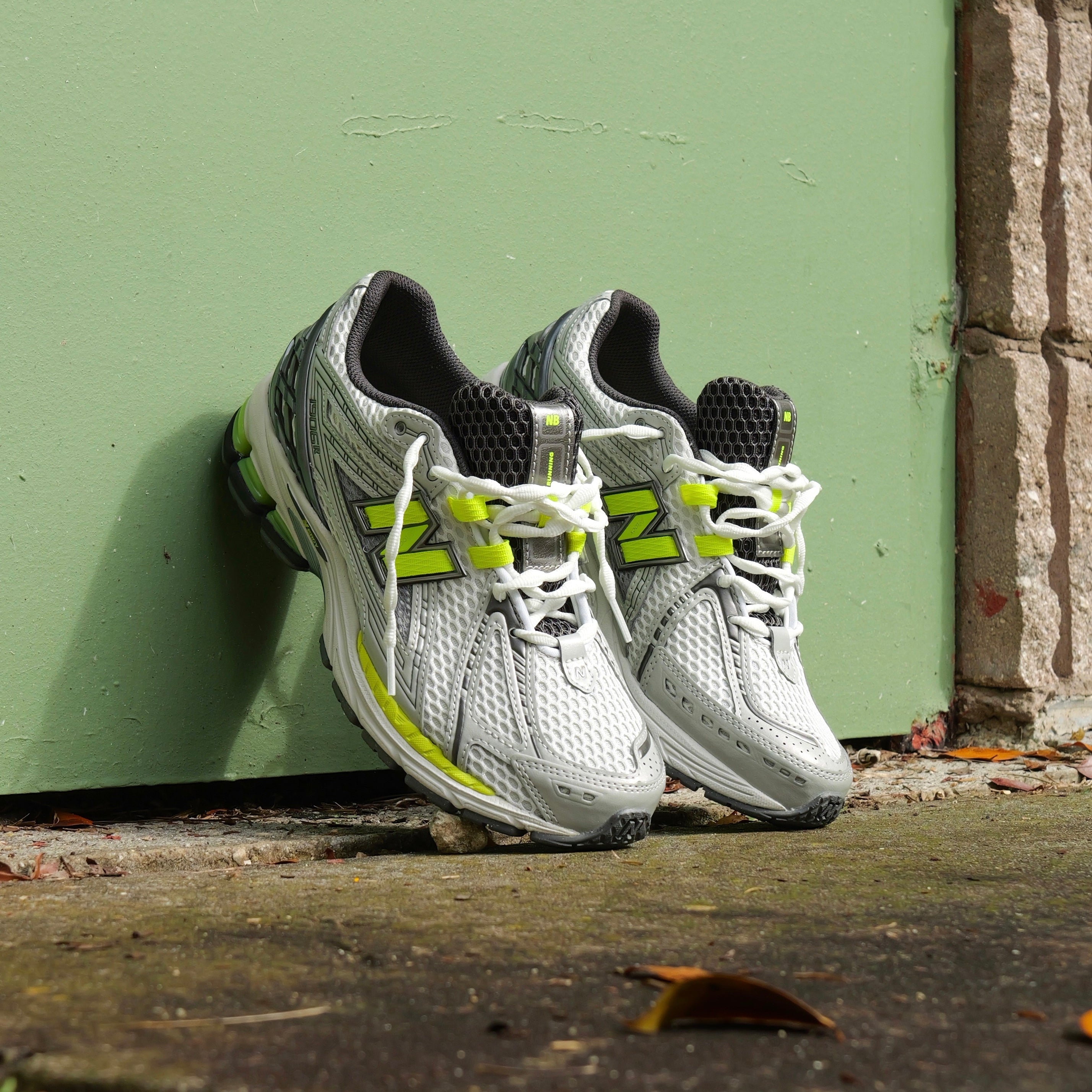 Mens New Balance 1906R (Grey/Green) U190652H - New Balance