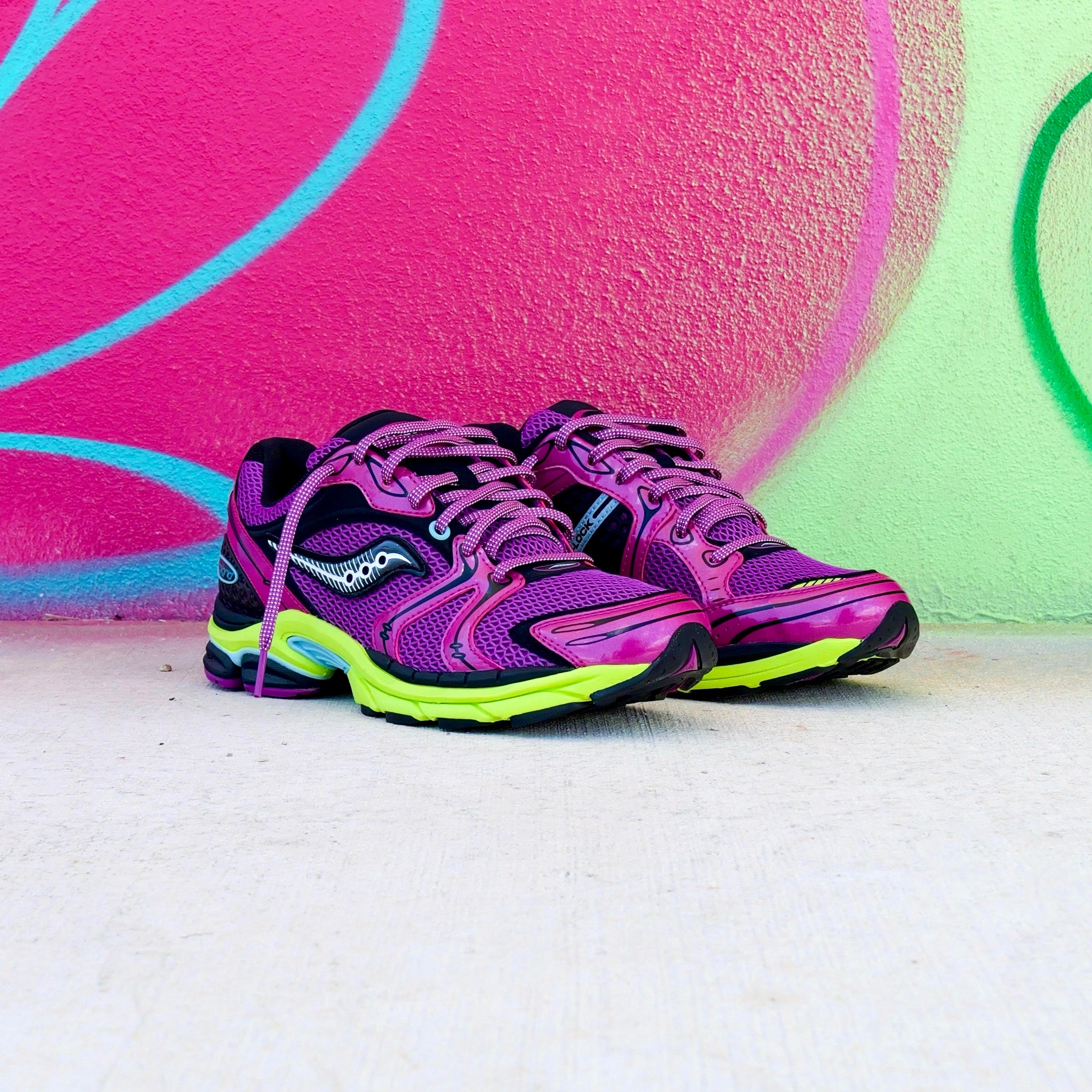 Mens Saucony ProGrid Triumph 4 (Juice)