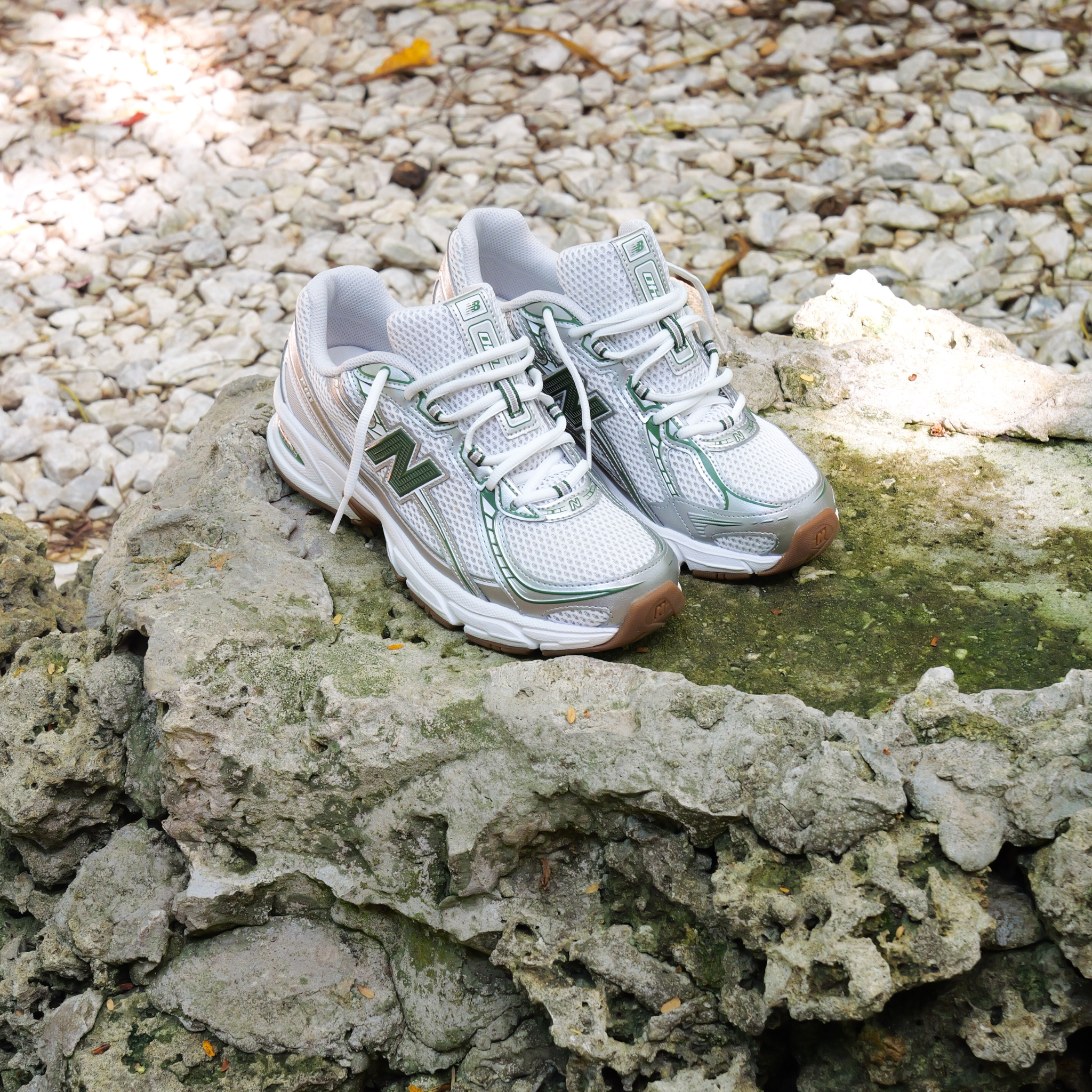 Mens New Balance 740SF2 (Metallic Silver/Green) - New Balance