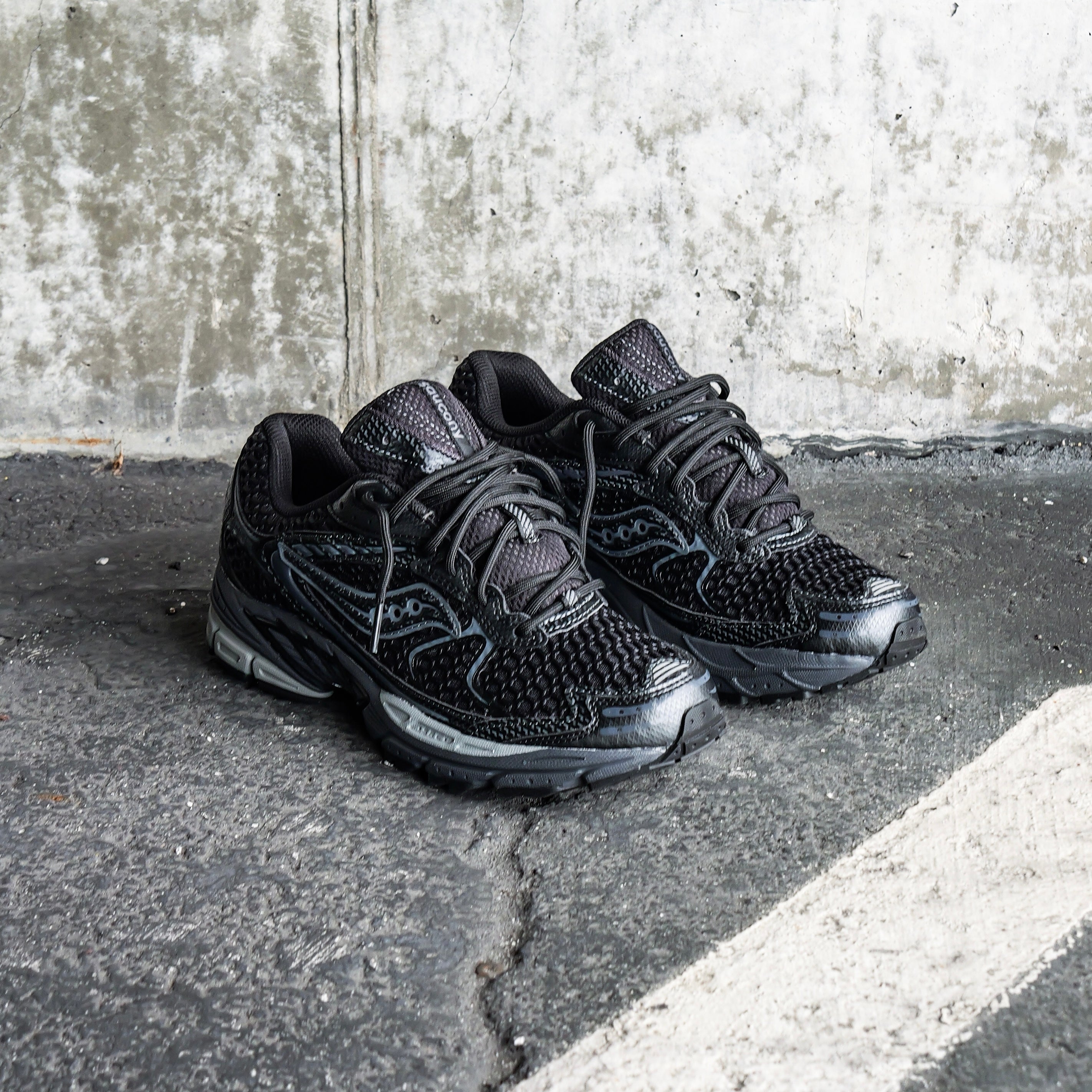 Mens Saucony Progrid Ride 1 (Black/Gunmetal)