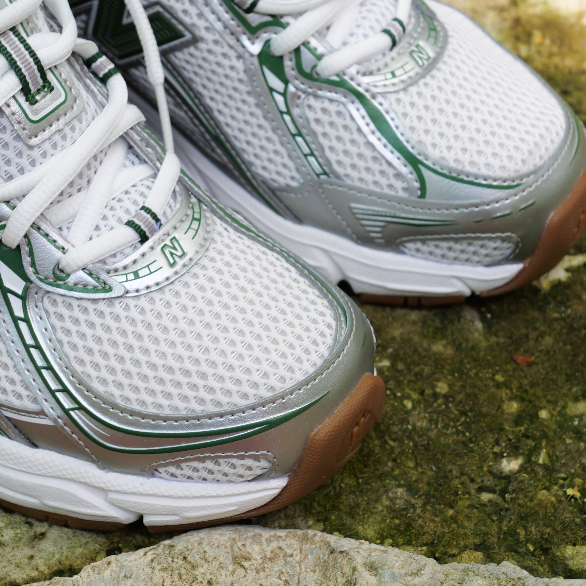 Mens New Balance 740SF2 (Metallic Silver/Green) - New Balance