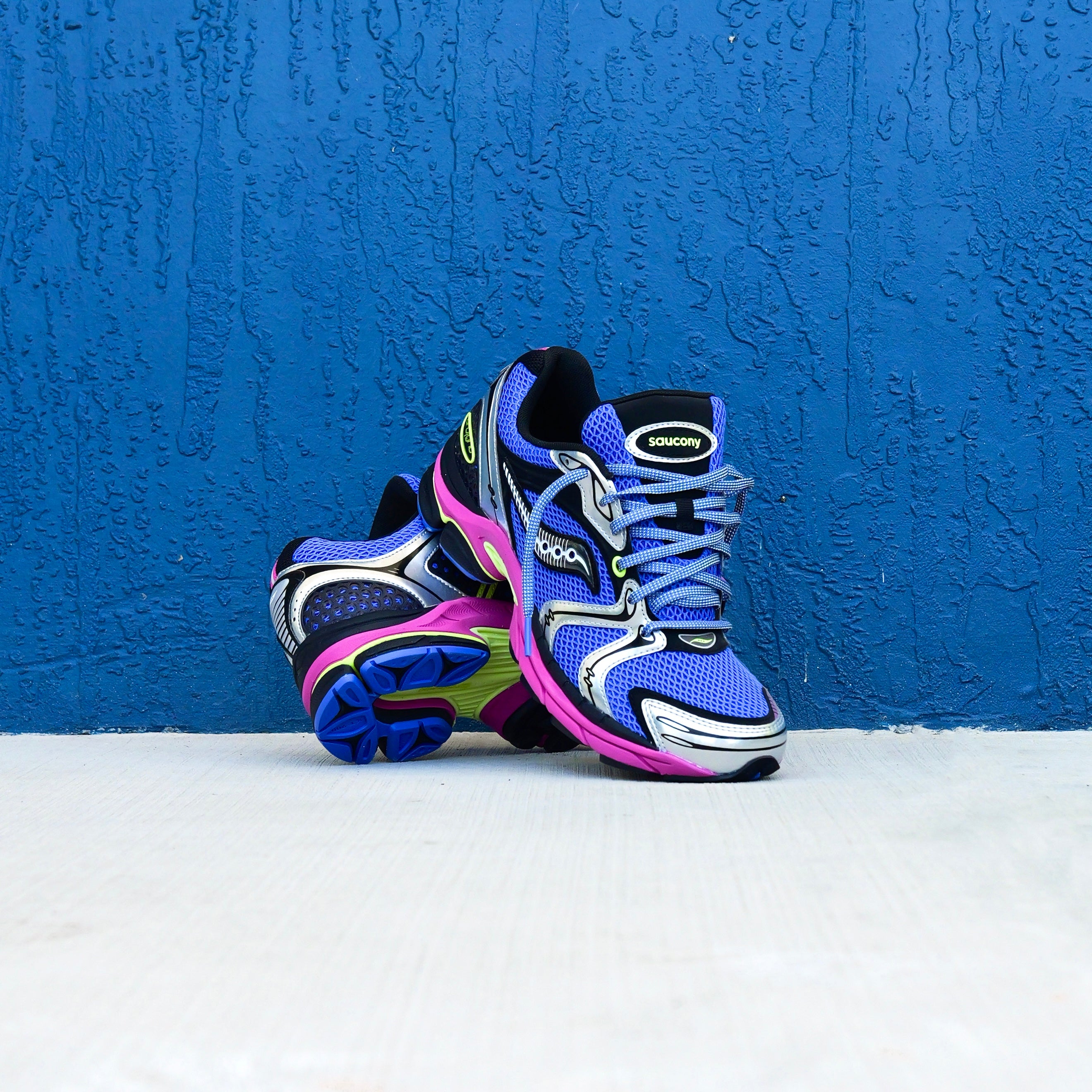 Mens Saucony ProGrid Triumph 4 (Dazzle/Silver)