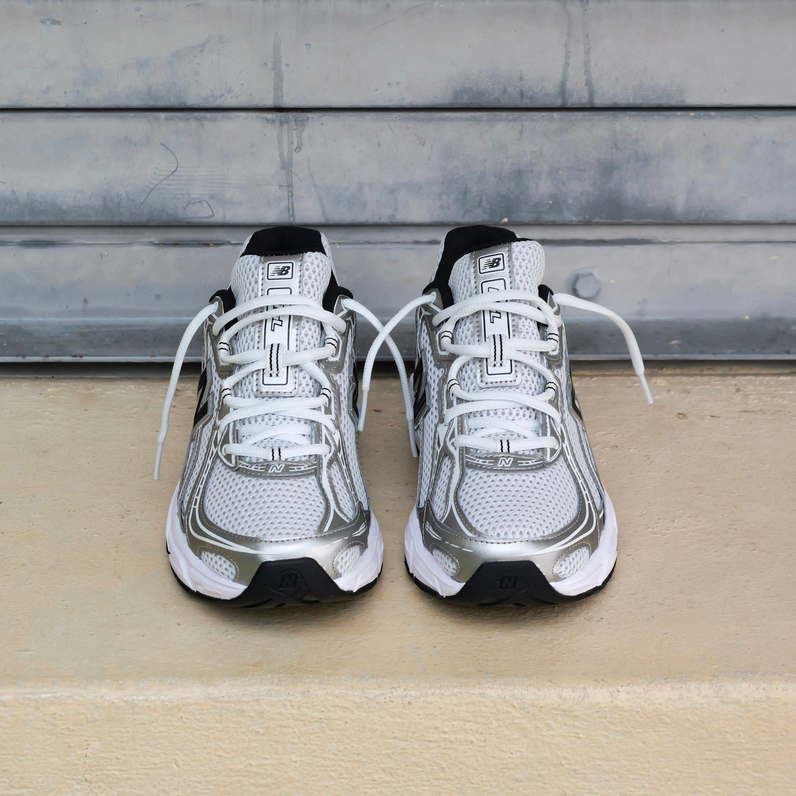 Mens New Balance 740 (White/Silver Metallic/Black) - U740NW2 - New Balance