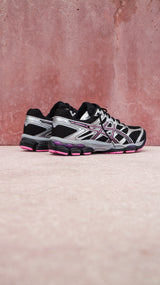 Mens Asics Gel-Cumulus 16 (Black/ Dragon Fruit)