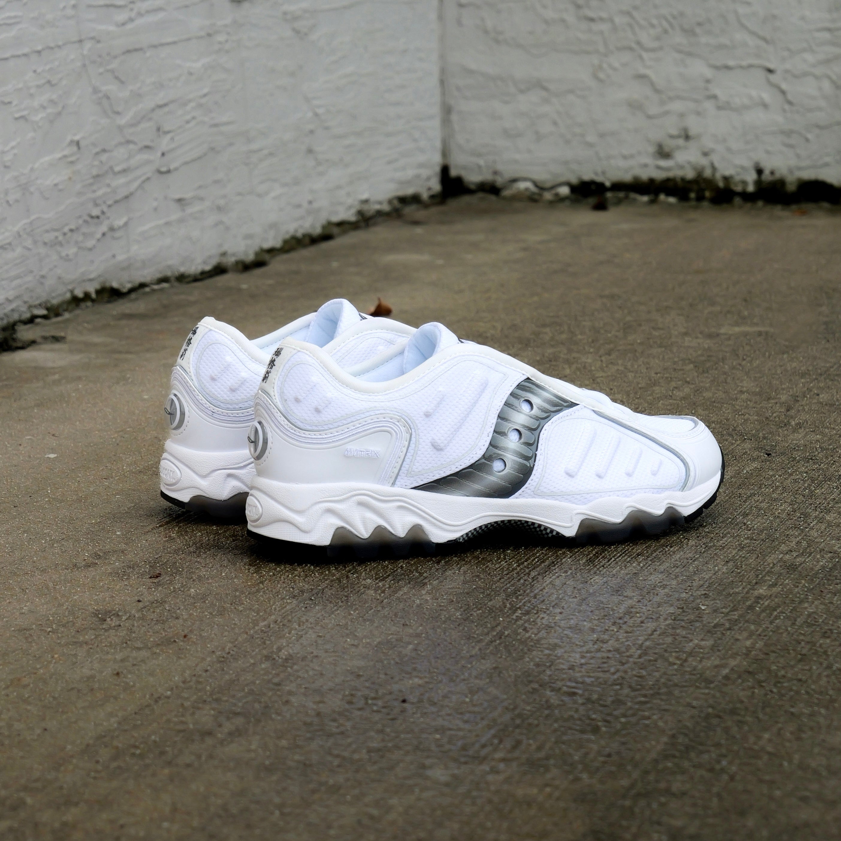 Saucony "Matrix" (White/Metallic) - Saucony