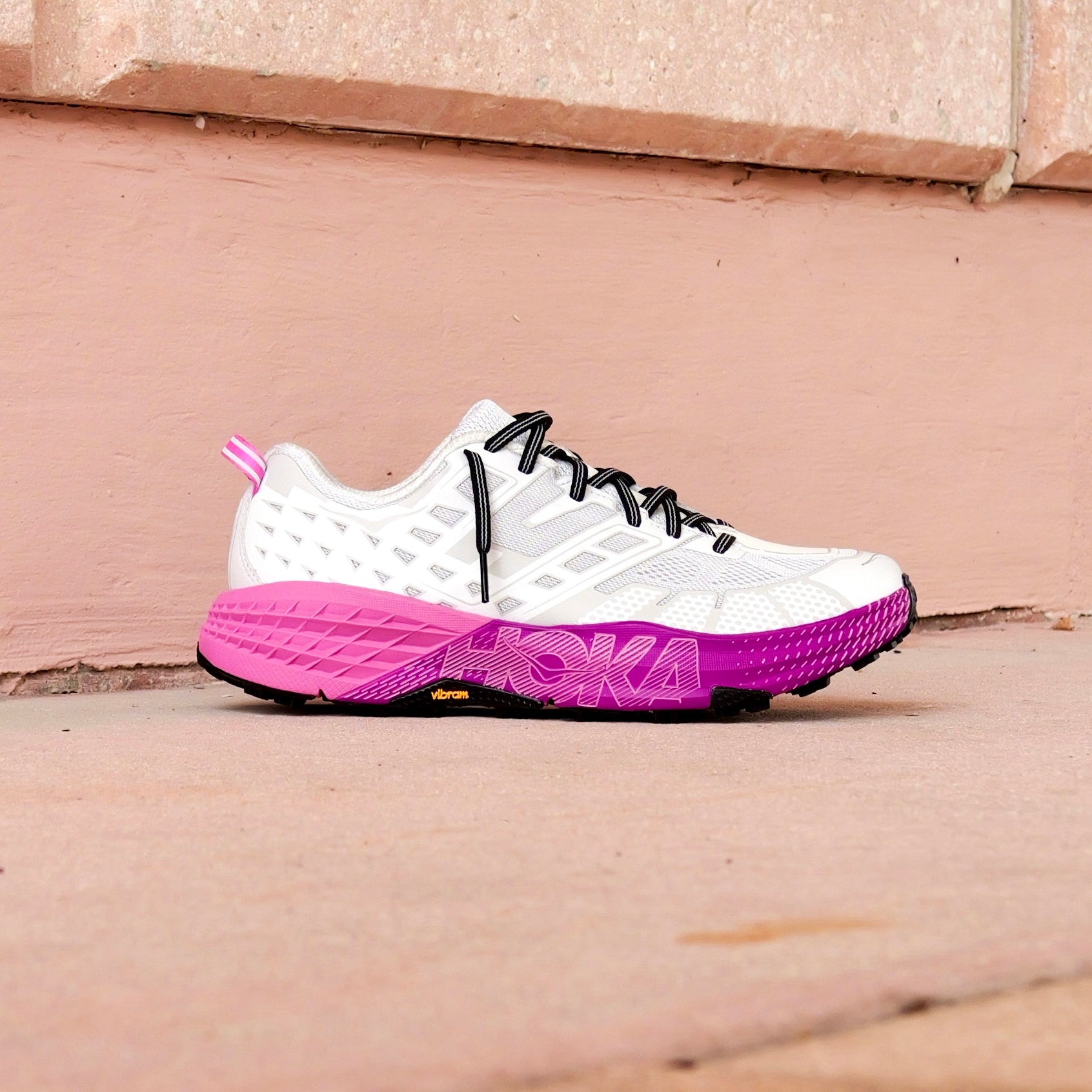 Hoka SpeedGoat 2 CNFC (Cosmic Grey / Neon Fuchsia)