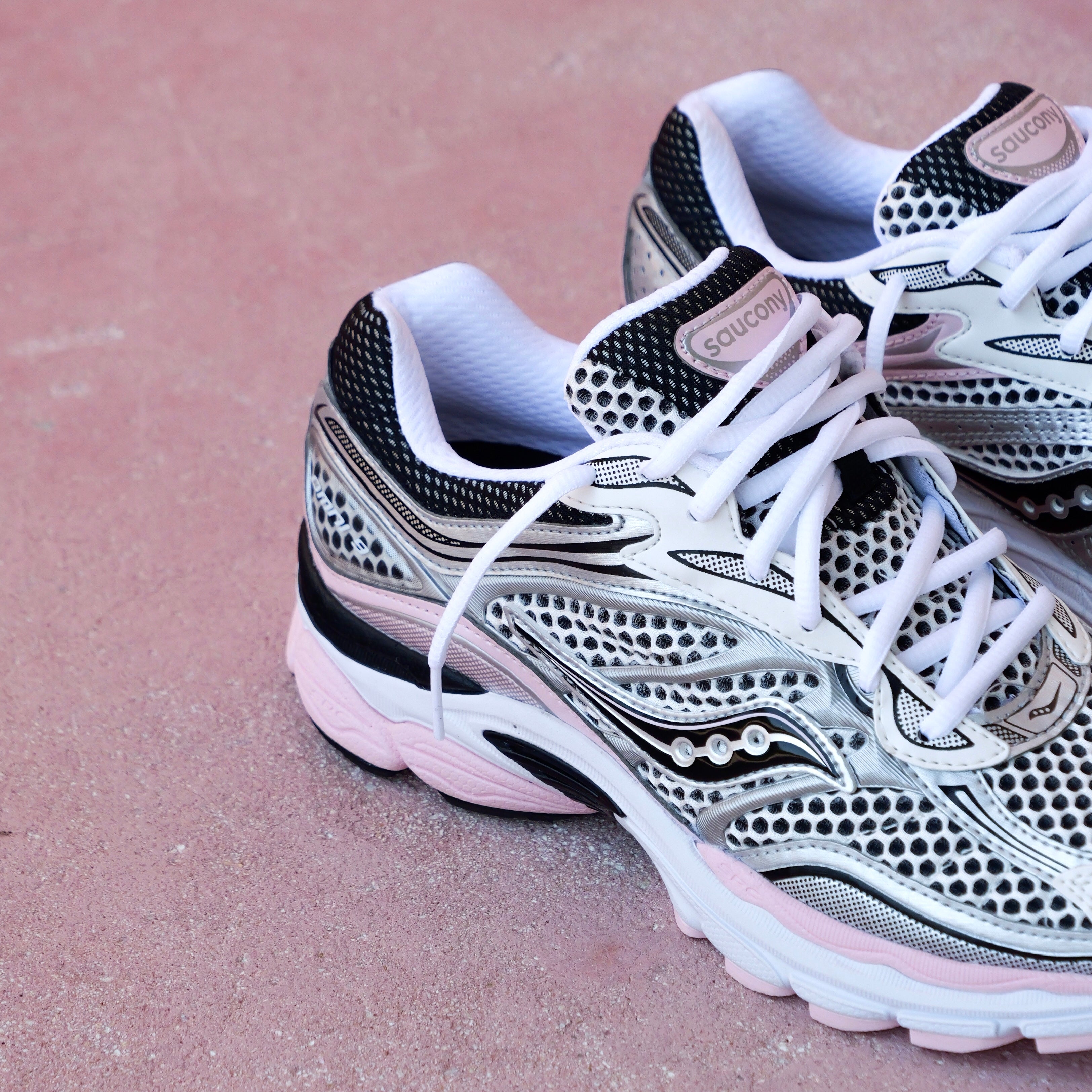 Mens Saucony ProGrid Omni 9 (Silver/Pink) - Saucony