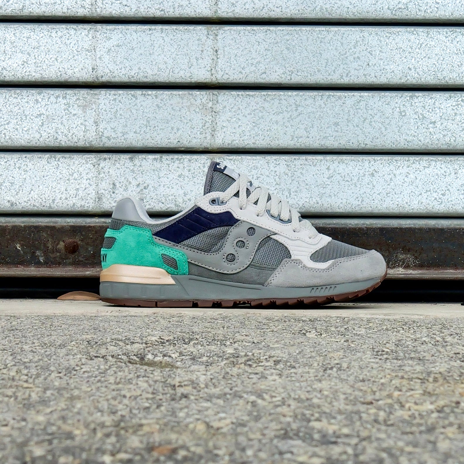 Mens Saucony Shadow 5000 (Carbon/Cadet)