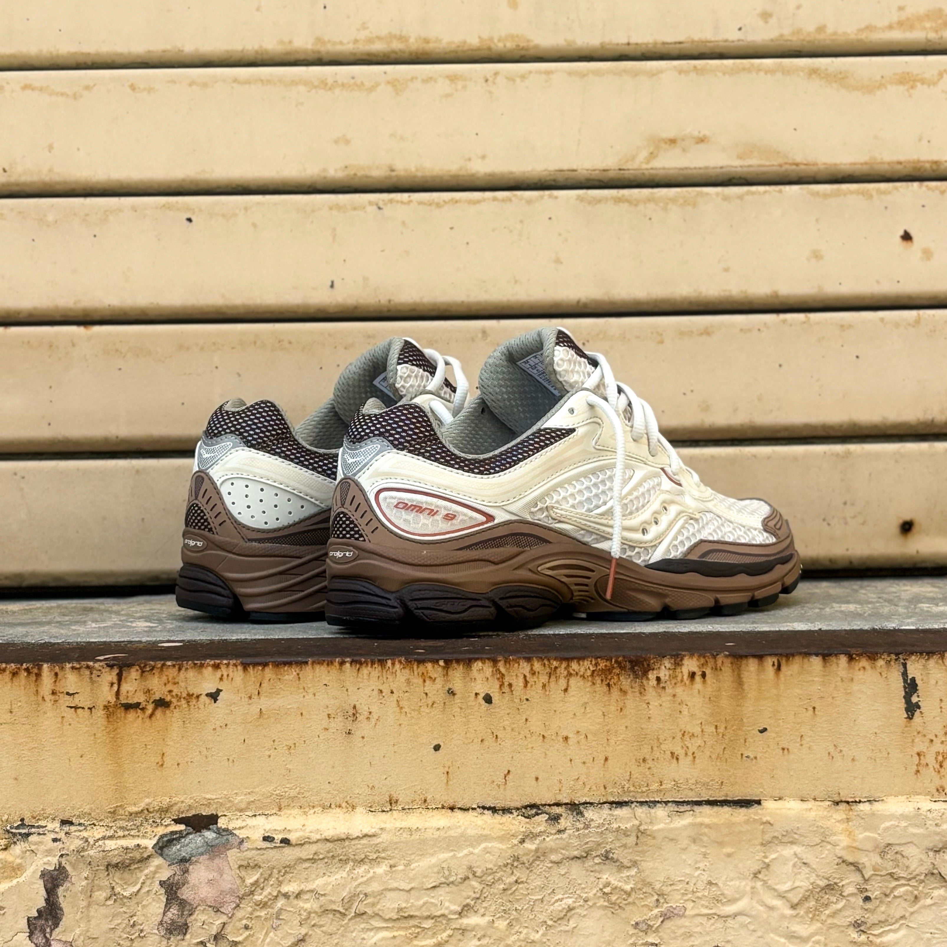 Mens Saucony ProGrid Omni 9 (Almond/Coca)