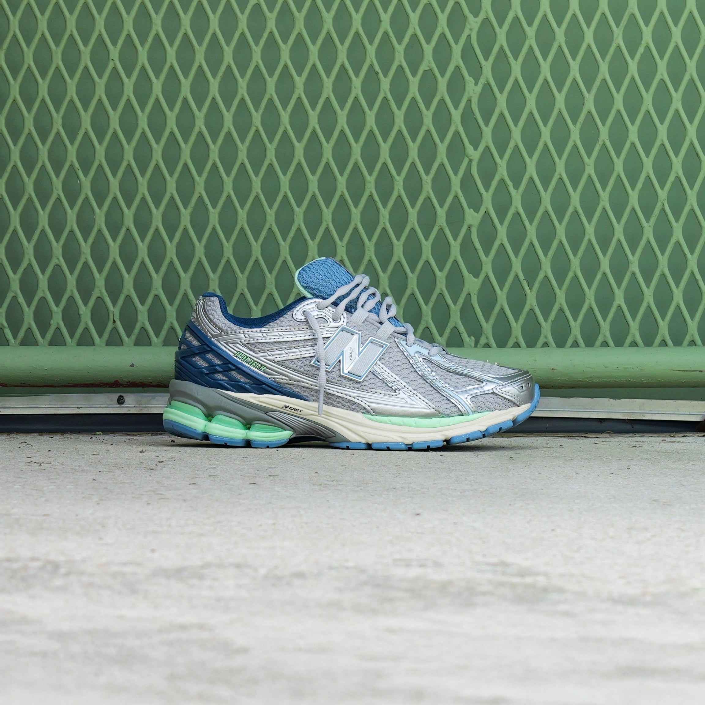 Mens New Balance 1906 (Silver Metallic/Still Water) U1906RCR - New Balance