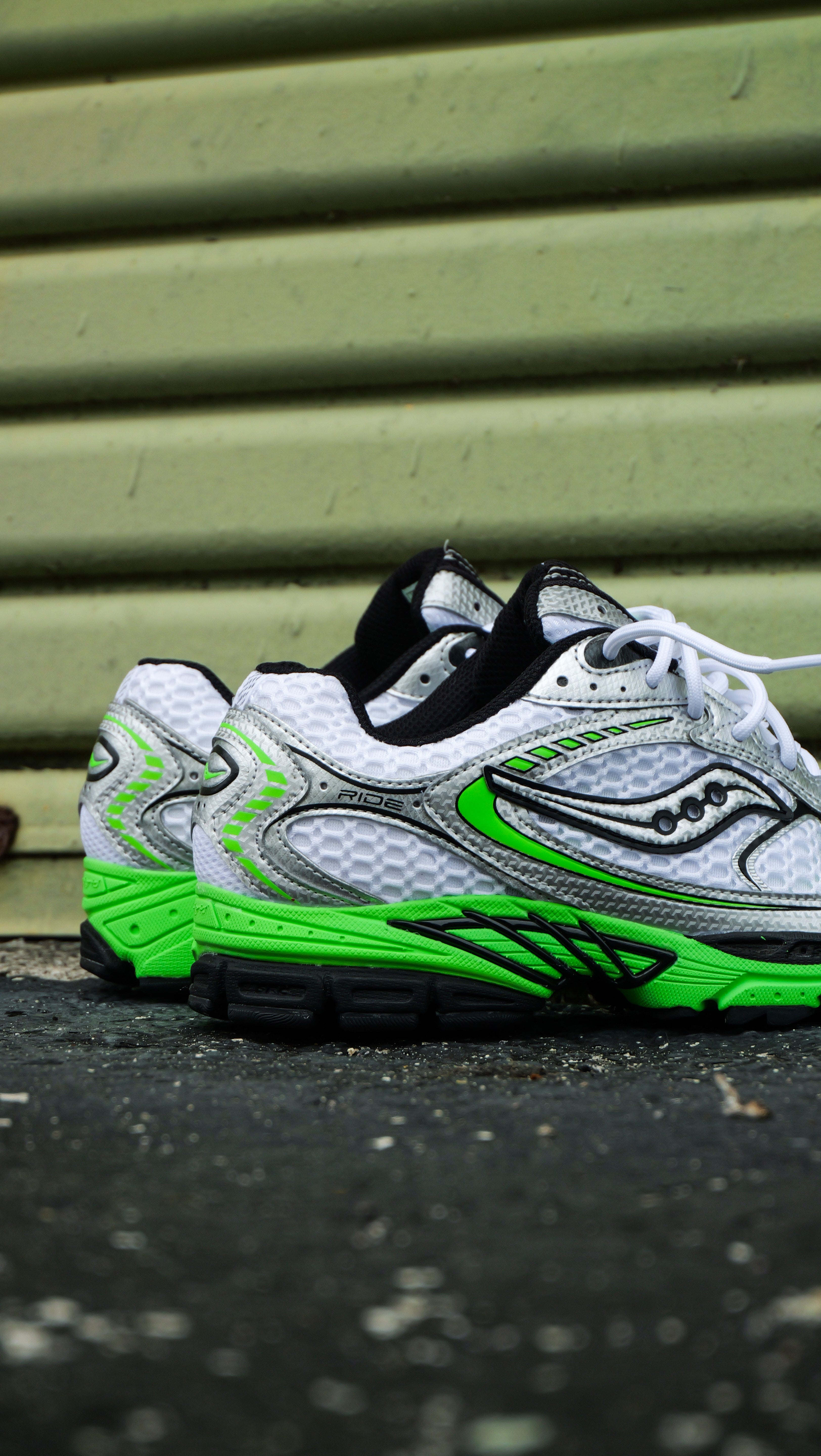 Mens Saucony Progrid Ride 1 (White/Slime)