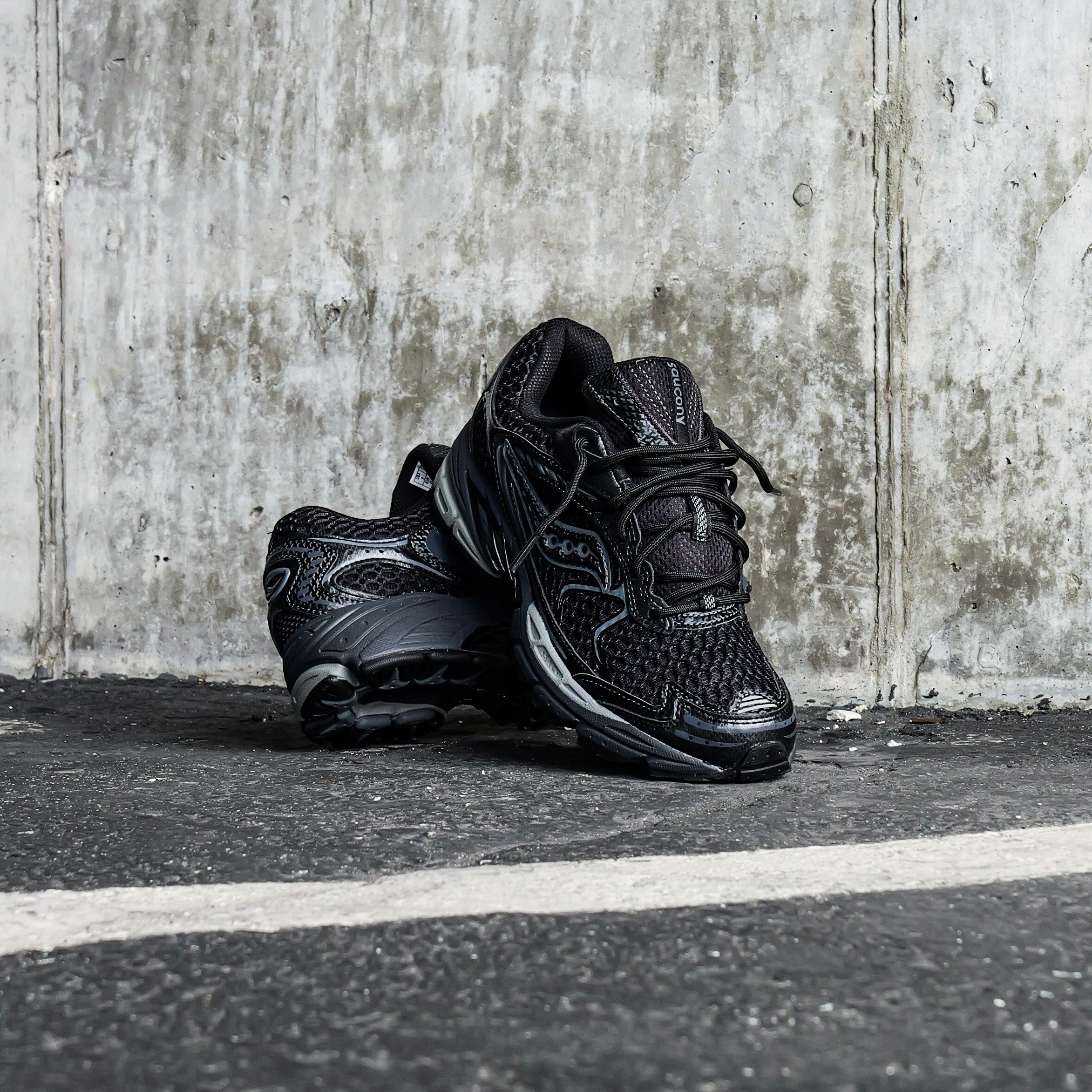 Mens Saucony Progrid Ride 1 (Black/Gunmetal)