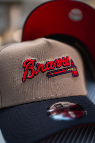New Era Atlanta Braves 1995 WS 9FORTY A-Frame Snapback (Khaki/Navy) - New Era