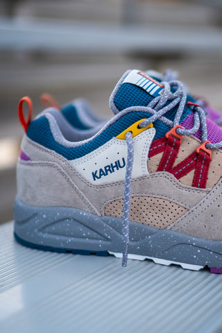 Mens Karhu Fusion 2.0 (Silver Lining/Mineral Red) - Karhu