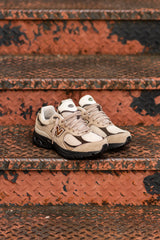 Mens New Balance 2002R (Cream/Kumquat) - M2002RZR - New Balance