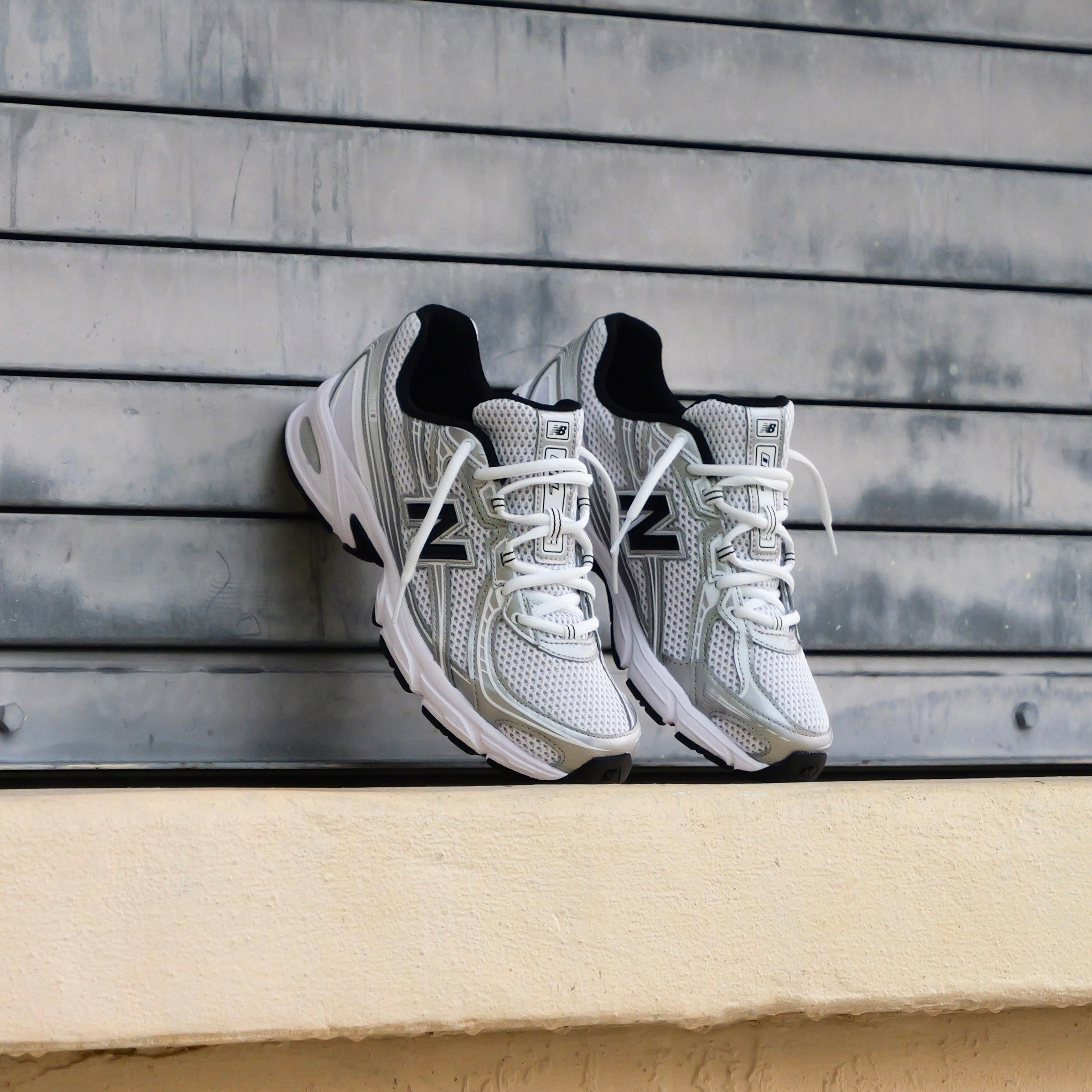 Mens New Balance 740 (White/Silver Metallic/Black) - U740NW2 - New Balance