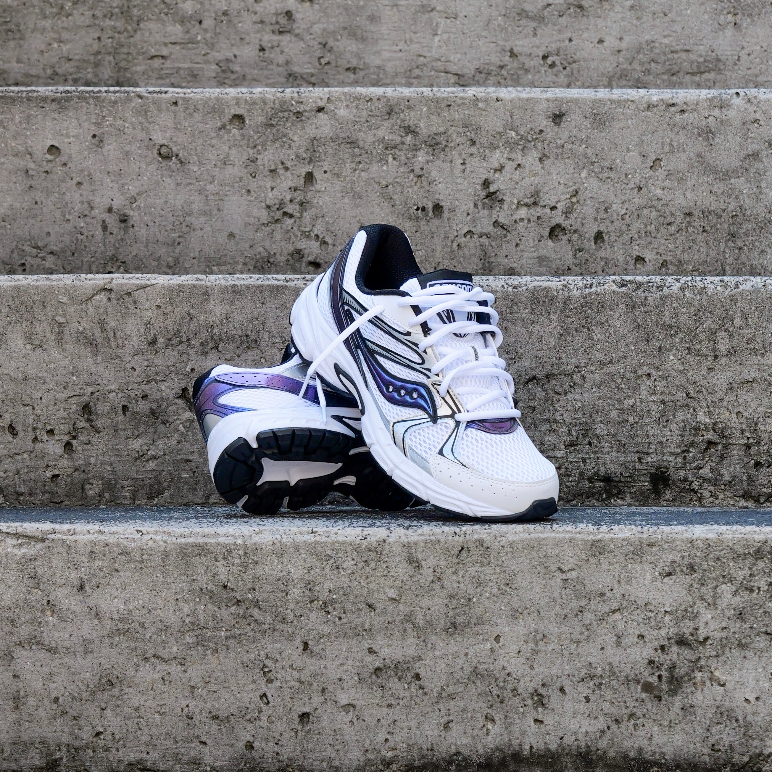 Mens Saucony Ride Millennium (White/Nightsky)