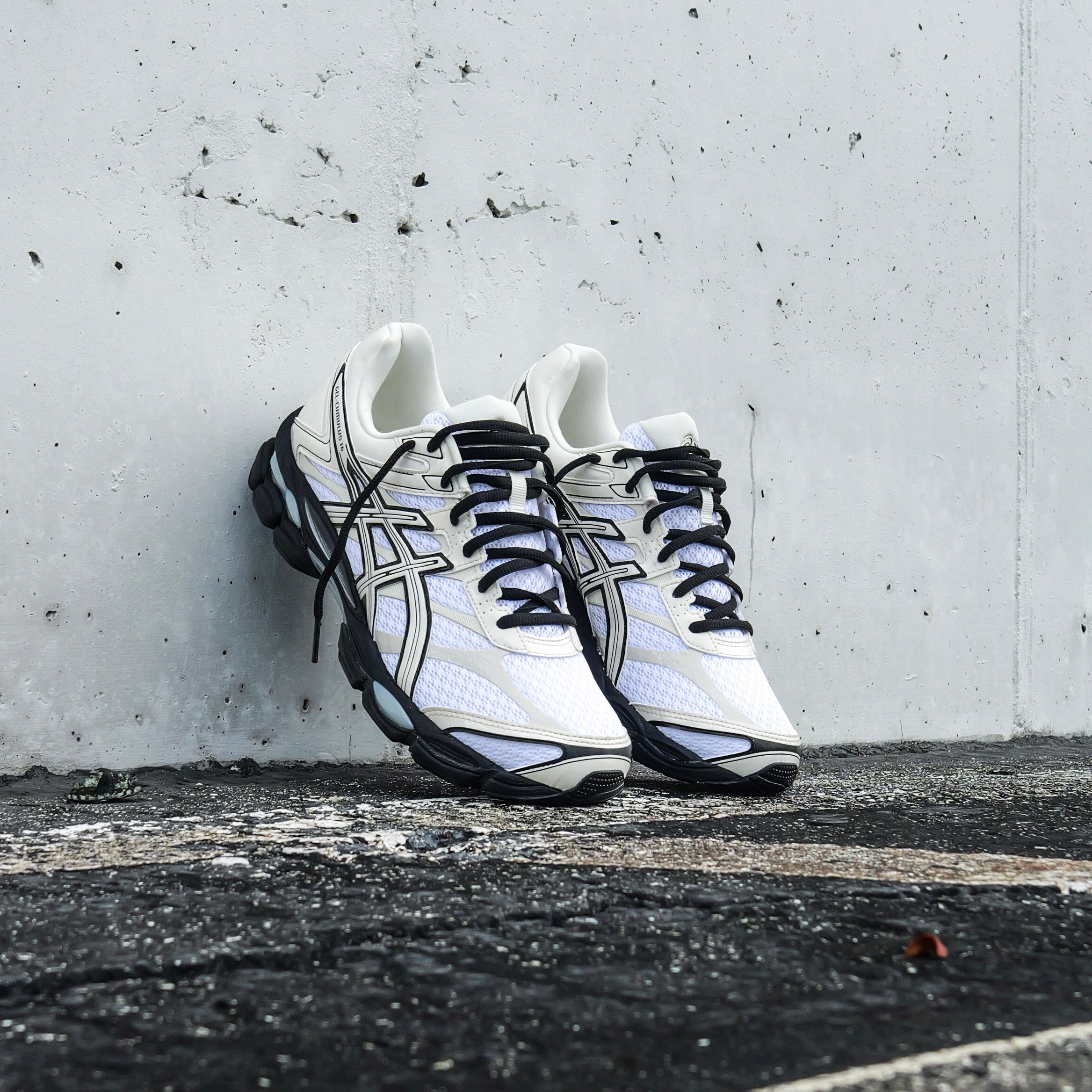 Mens Asics Gel-Cumulus 16 (White/Cream)