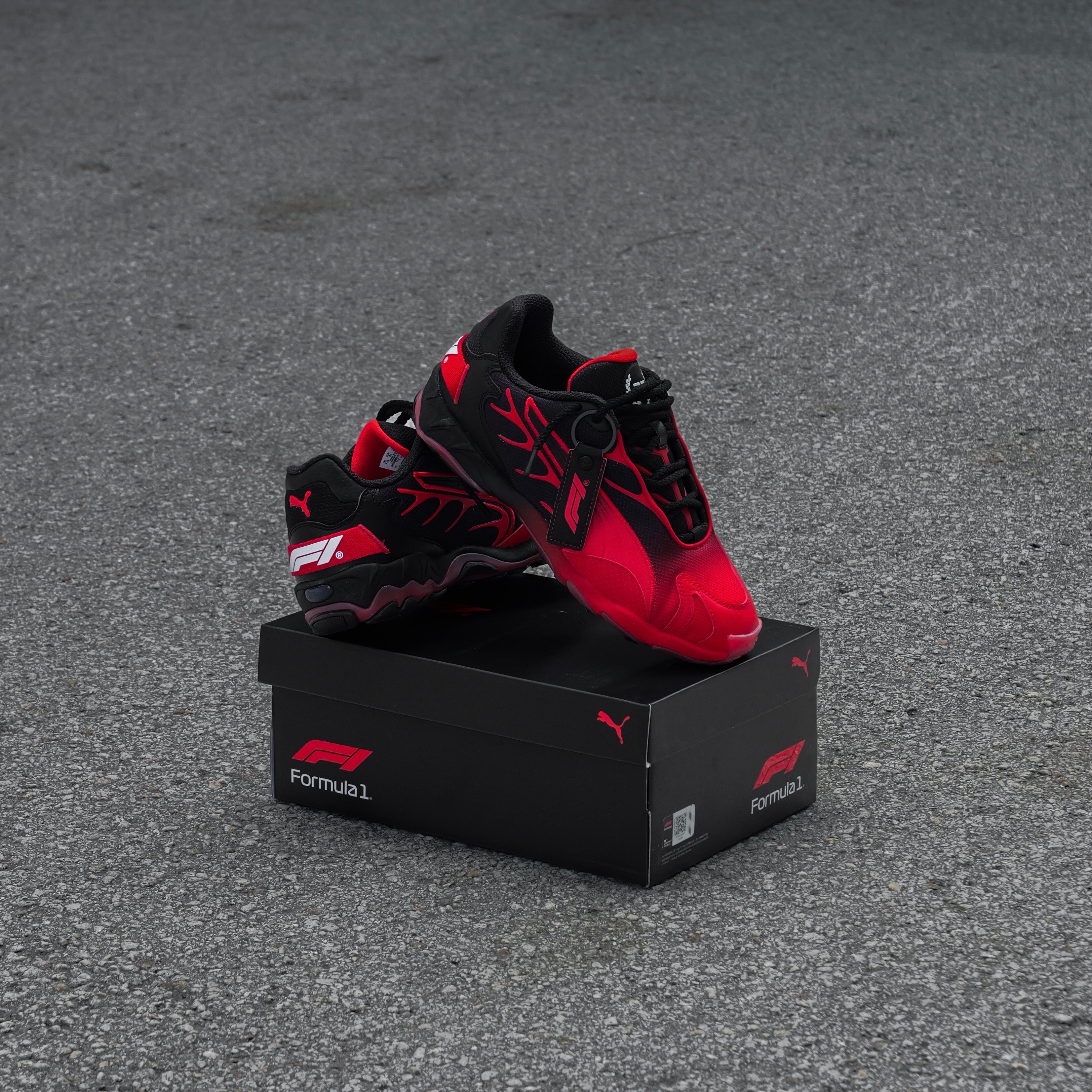 Mens Puma Inhale F1 75yrs (Puma Black/Pop Red) - Puma