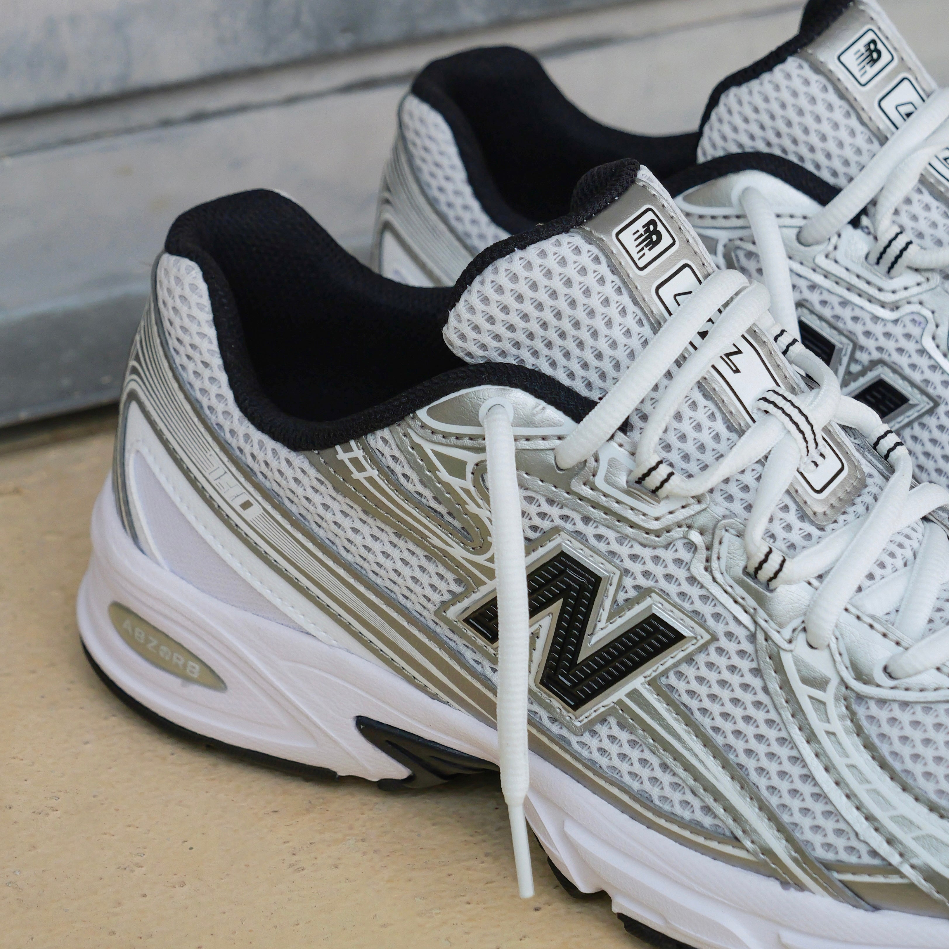 Mens New Balance 740 (White/Silver Metallic/Black) - U740NW2 - New Balance