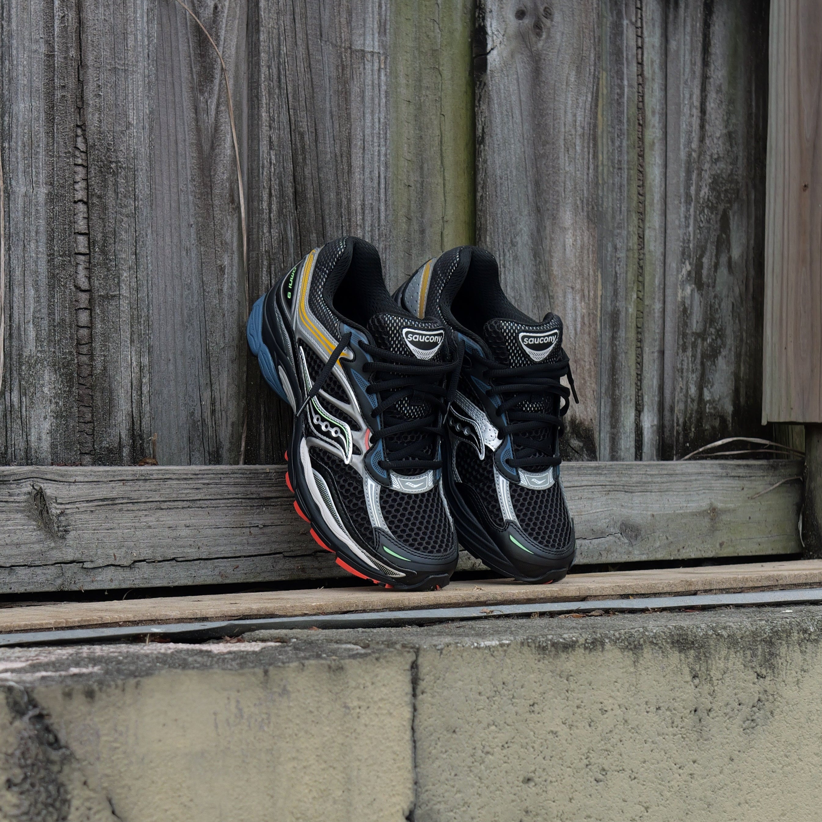 Mens Saucony ProGrid Omni 9 (Black/Multi) - Saucony