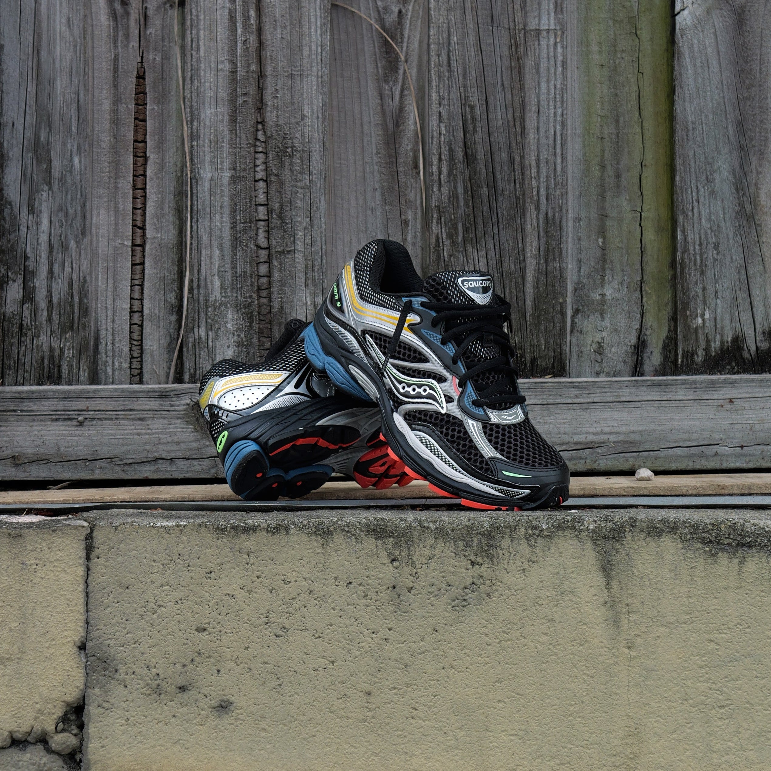 Mens Saucony ProGrid Omni 9 (Black/Multi) - Saucony
