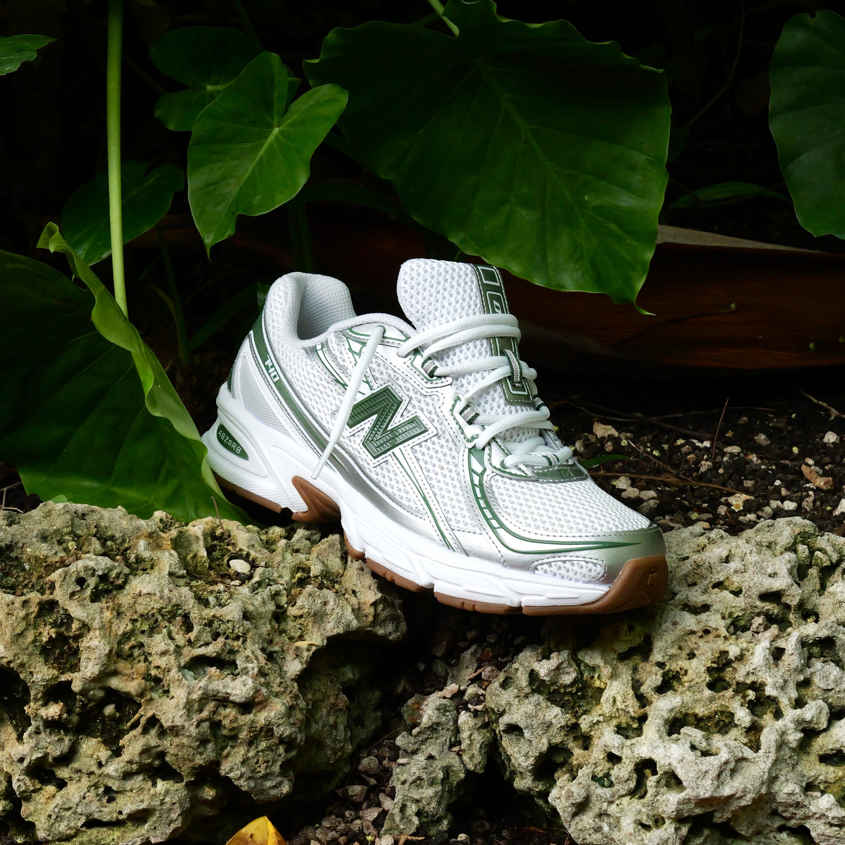 Mens New Balance 740SF2 (Metallic Silver/Green) - New Balance