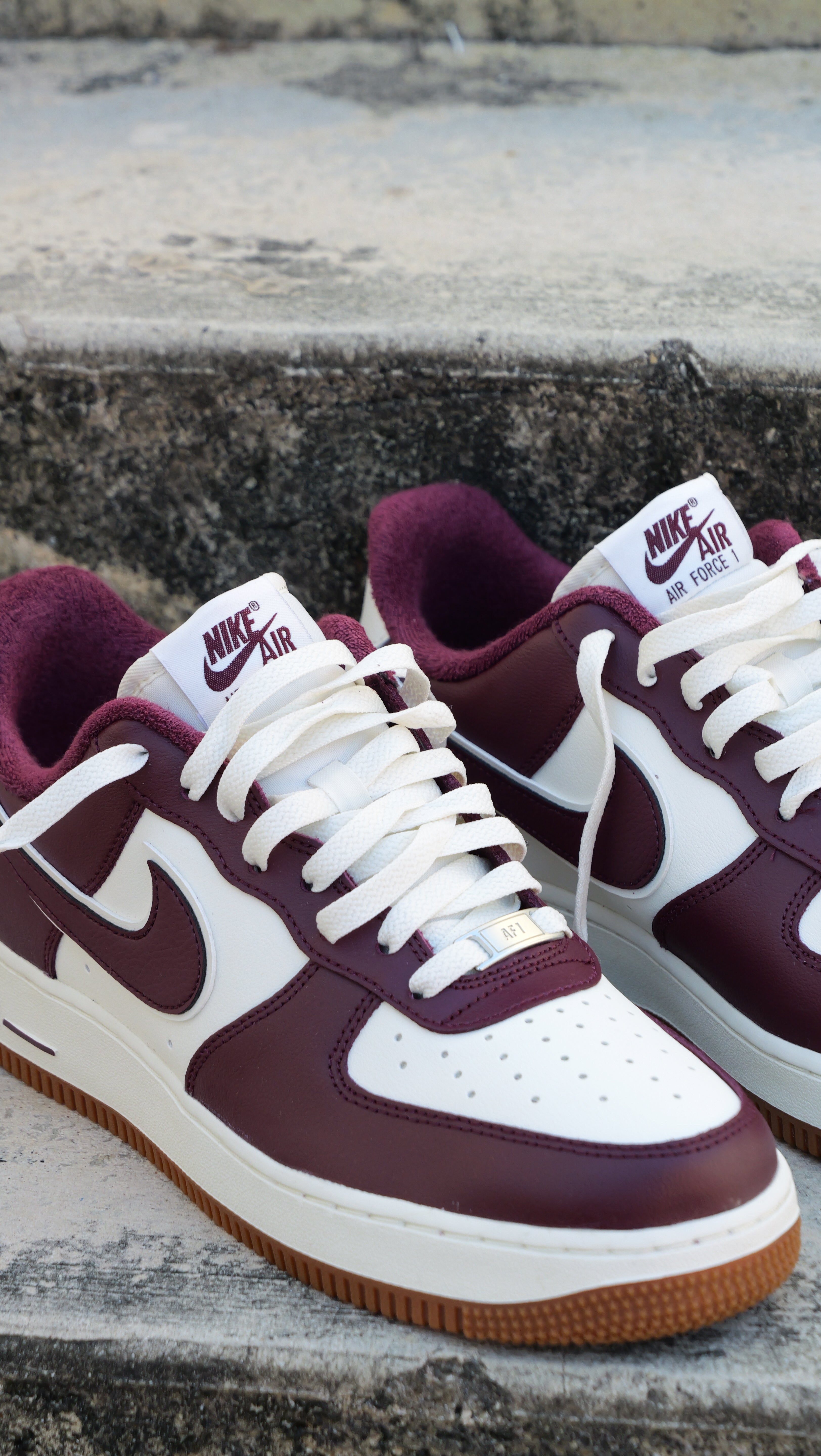 Nike Air Force 1 '07 LV8 (SAIL/MAROON) - Nike