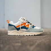 Karhu Fusion 2.0 (Pigeon/Dark Cheddar) - Karhu