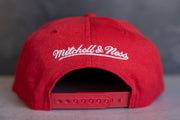 Mitchell & Ness Chicago Bulls Snapback (Red) - Mitchell & Ness
